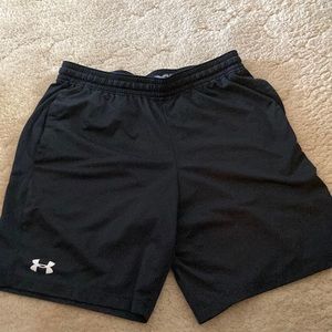 Men’s Under Armour black shorts size large with pockets